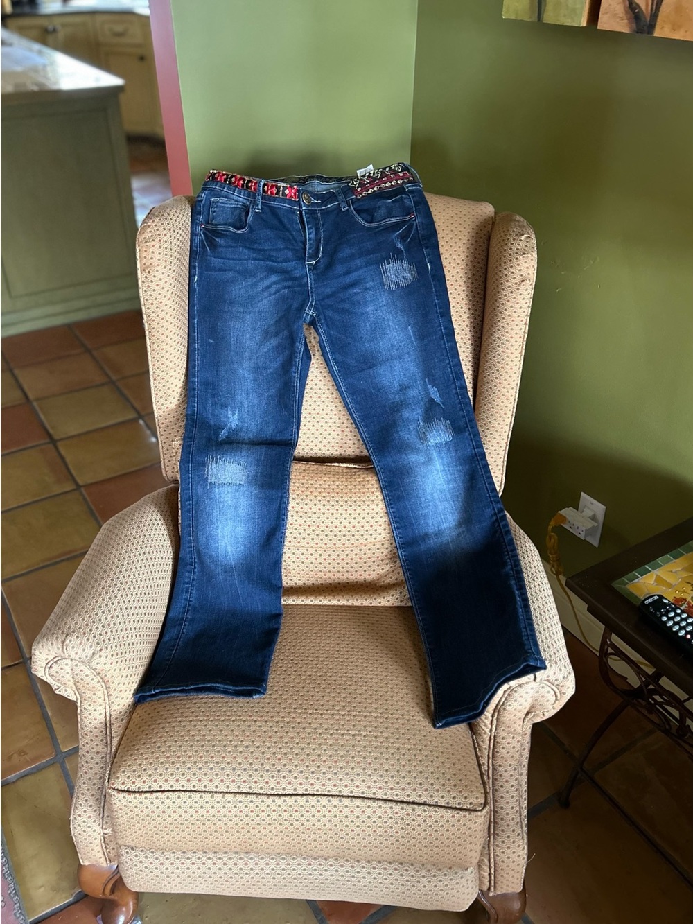 Dark Blue Women's Stretch Jeans with Embroidered Waist